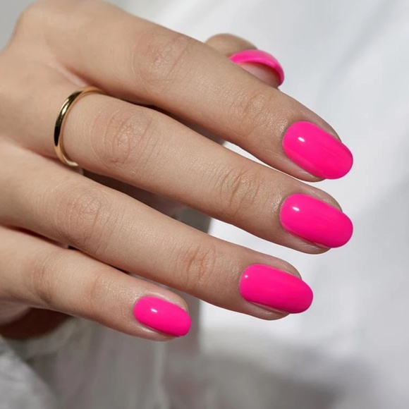 BTArtboxNails Fuchsia – Press-On Almond Nails – Soft Gel – Short Length – 32 Tip - Picture 2 of 4